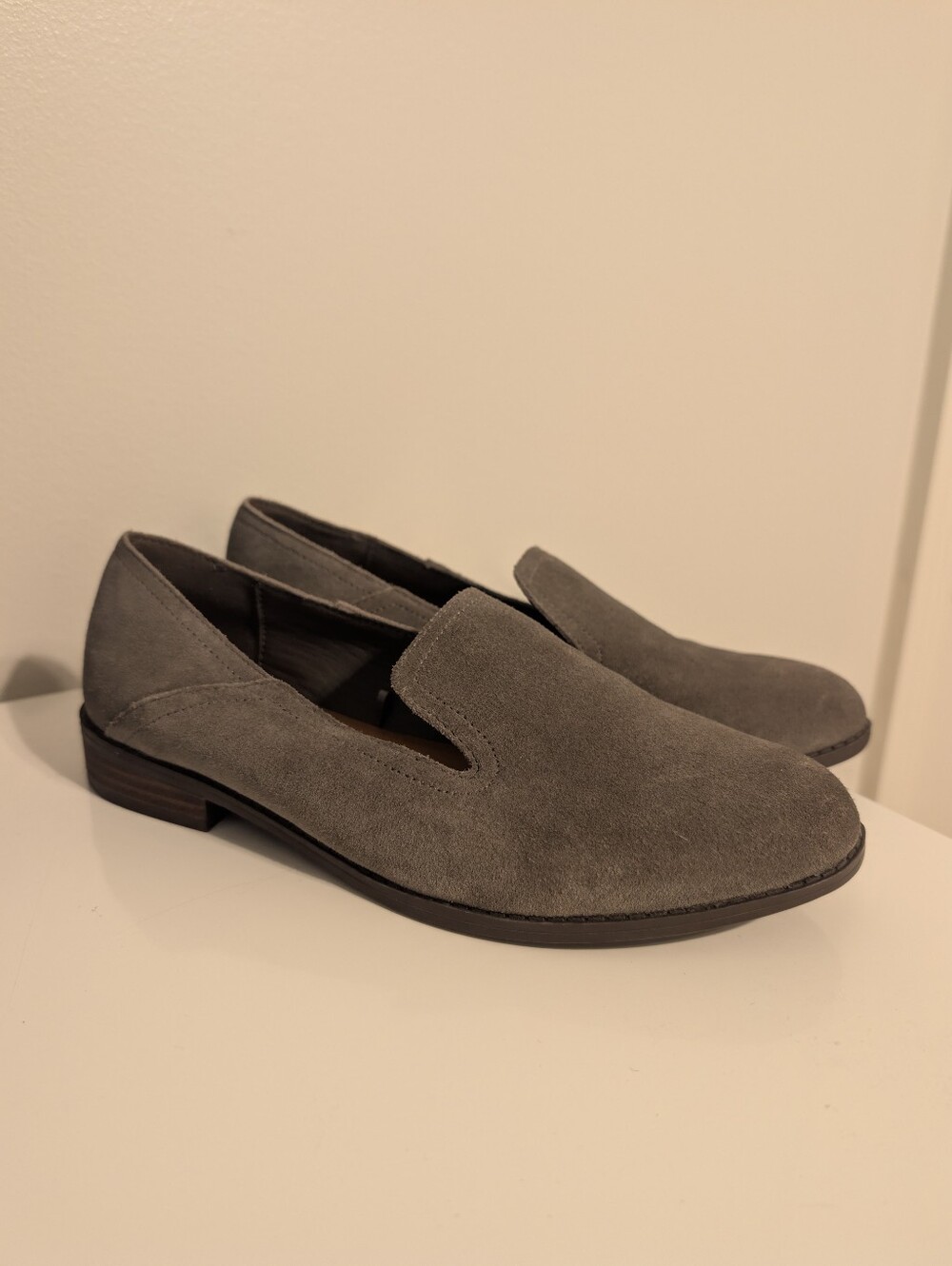 Lucky Brand Gray Suede Leather Loafers Women’s Size 6.5 Slip On Flats